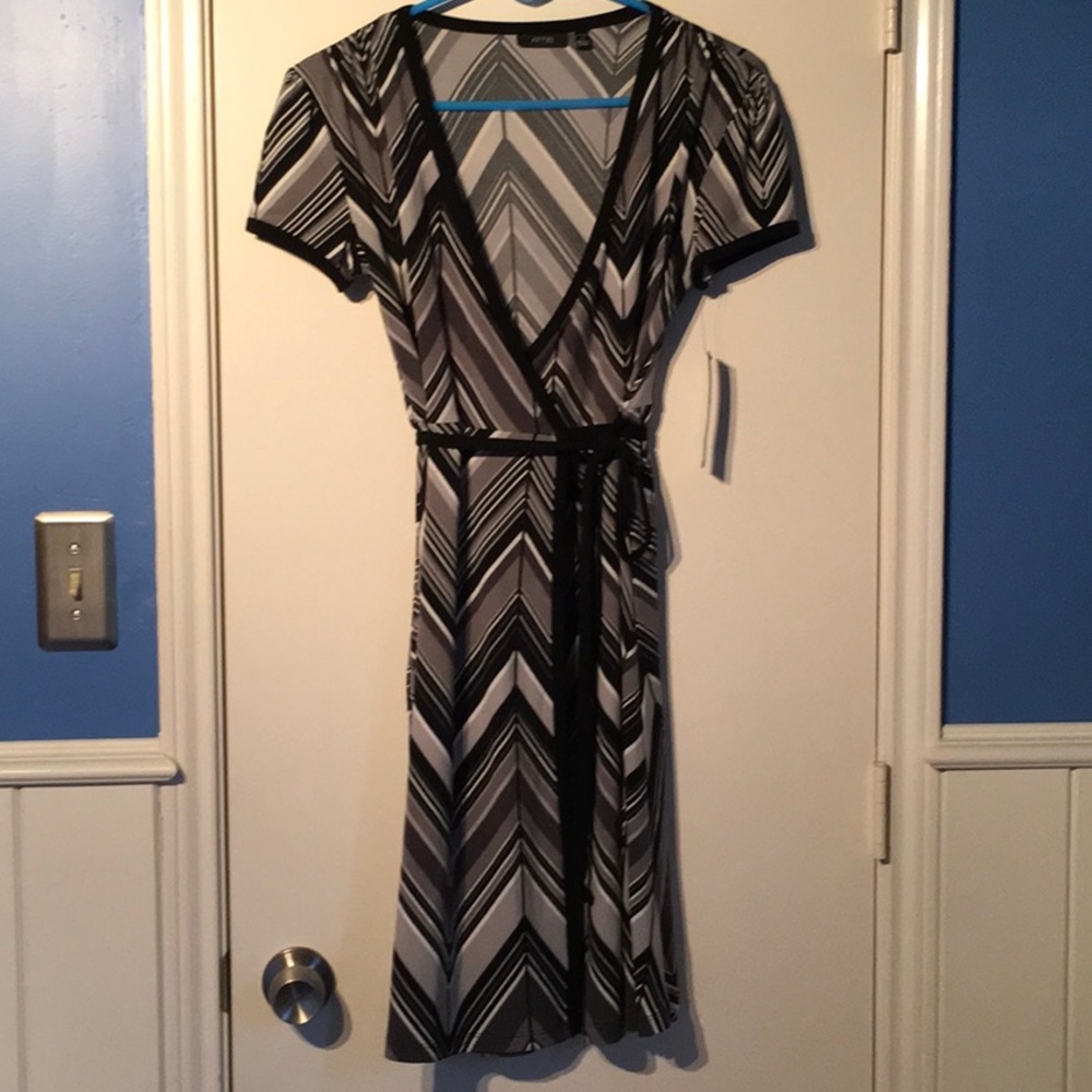 NWT Apt.9 Wrap Dress Size Petite PS